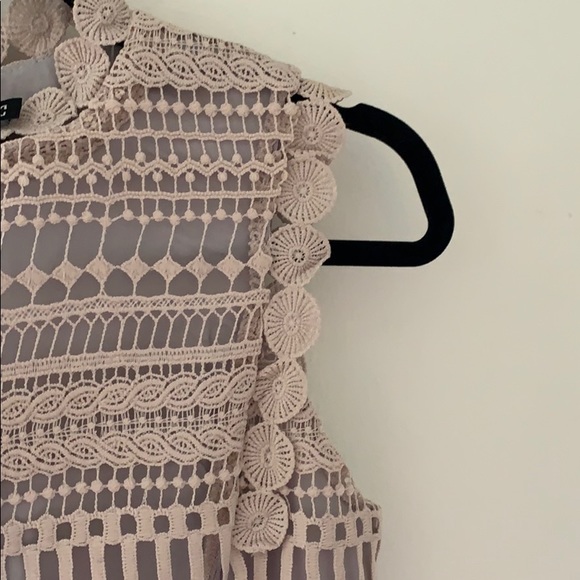 Women’s light pink crop tank top blouse - Picture 3 of 7